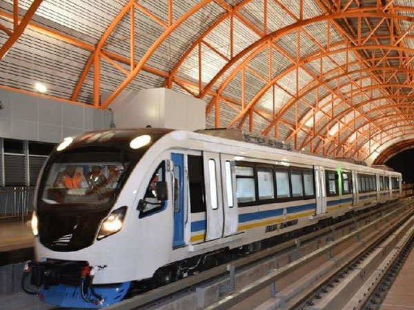 Uji Coba LRT Palembang, Jokowi: Rasanya Seperti di Amerika dan Eropa