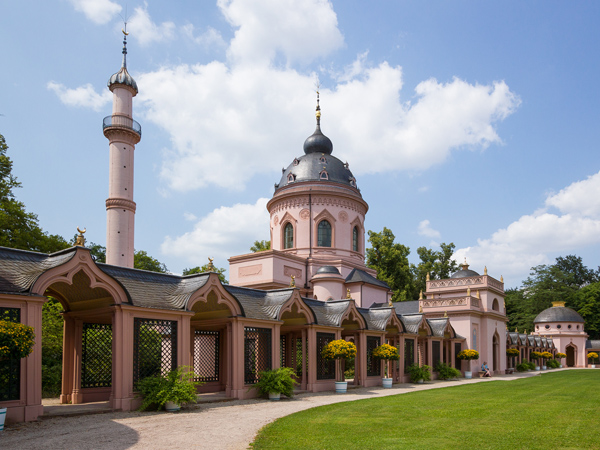 Keren, Masjid Ini Ada di Dalam Area Kastil Para Pangeran Jerman!