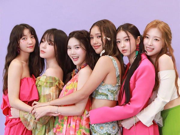 Queen of Summer Oh My Girl Umumkan Comeback Bulan Ini dengan 'Golden Hourglass'