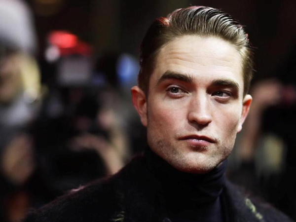 Robert Pattinson Disebut Bakal Gantikan Ben Affleck Perankan Batman