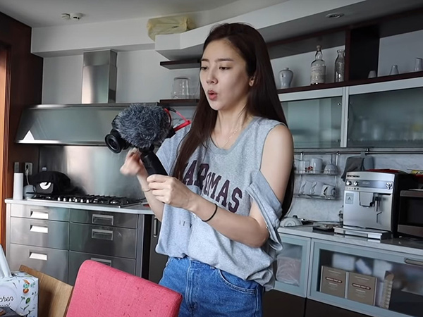 Son Dam Bi Buka Channel Youtube, Langsung Ajak Room Tour