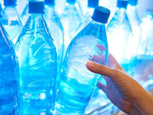 Pengurangan Limbah Plastik, Perusahaan Ini Luncurkan Air Mineral Unik Dalam Kemasan Kaleng