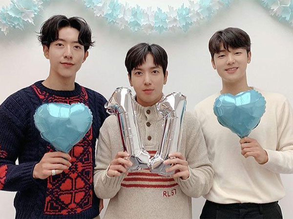 Ungkapan Cinta CNBLUE untuk Fans di Hari Anniversary ke-11