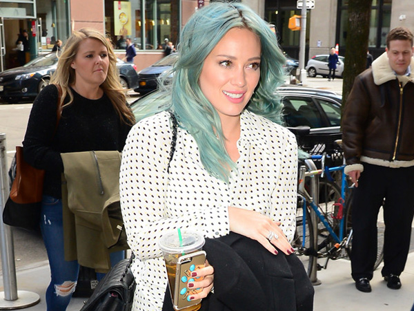 Wow, Gaya Fashion Simpel Hilary Duff Ini Bernilai Hampir 118 Juta Rupiah!