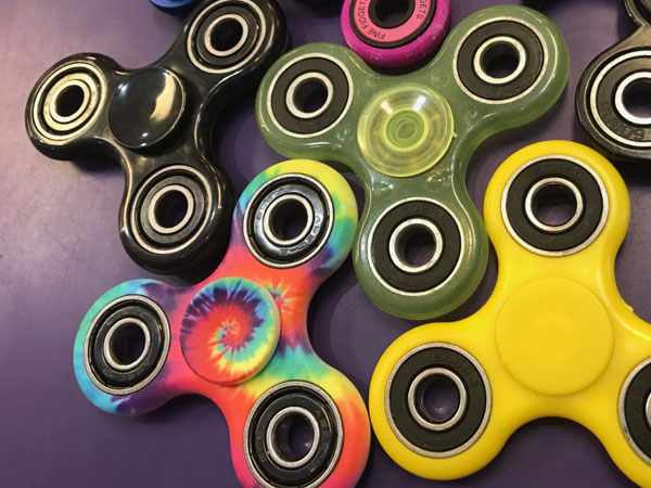 Intip Beberapa Manfaat Main Fidget Spinner