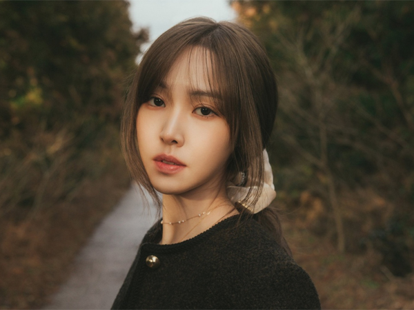 Yuju Unjuk Kemampuan Menulis Lirik dalam Album Terbarunya 'O'