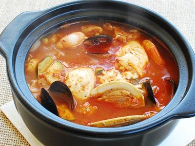 Nikmatnya Sundubu Jjigae, Sup Merah dan Pedas yang Populer di Korea