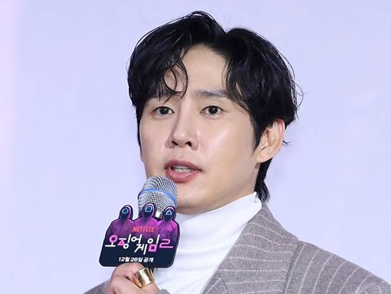 Agensi Berikan Pernyataan Tambahan Terkait Postingan Kontroversial Park Sung Hoon