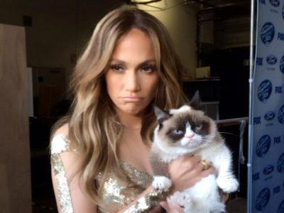 Lucunya, Grumpy Cat 'Sindir' J.Lo Lewat Lagu 'Jenny From The Block' Saat Foto Bareng