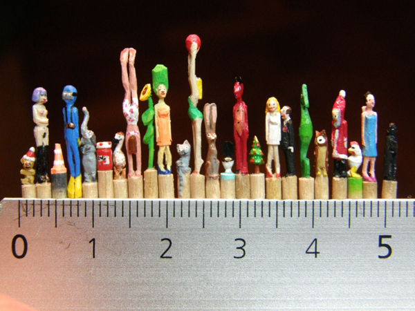 Kreatif, Seniman Jerman Buat Berbagai Patung Mini dari Tusuk Gigi!