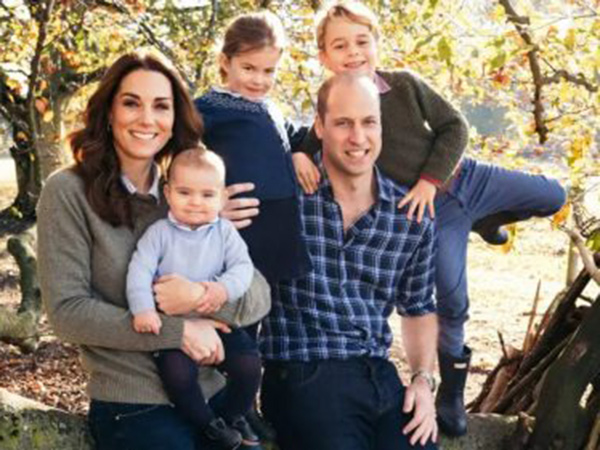 Kartu Natal Keluarga Pangeran William Terungkap, Si Bontot Pangeran Louis Jadi Sorotan