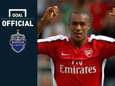 Eks Striker Arsenal Gabung ke Klub Thailand!