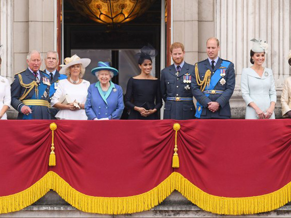 Pangeran Harry dan Meghan Markle Curi Perhatian di Perayaan Platinum Jubilee Ratu Elizabeth