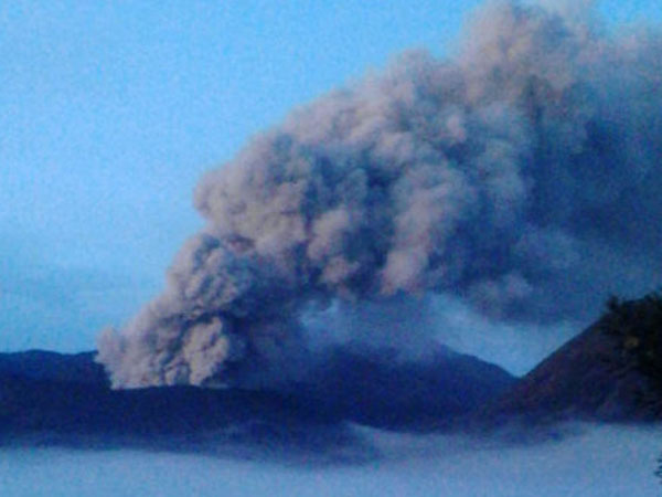 Abu Tipis Gunung Bromo Jangkau 3 Kecamatan di Malang