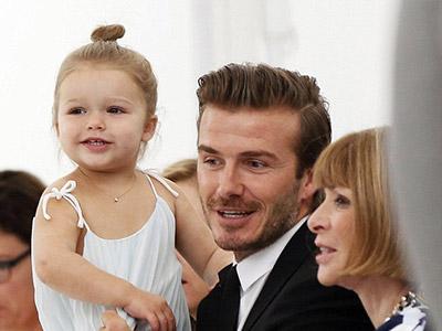 Ada Tamu Spesial di Fashion Show Victoria Beckham!