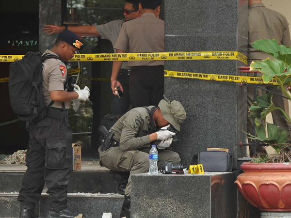 Mirip Bom Mall Alam Sutera, Ledakan Duren Sawit Tak Terkait Teror di Paris