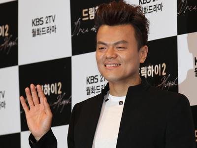 Park Jin Young Ungkapkan Rasa Gugup di Pernikahan Kedua