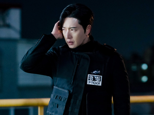 Park Hae Jin Tampil Menawan di Drama 'National Death Penalty Vote'