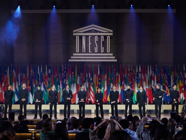 SEVENTEEN Sampaikan Pesan Solidaritas dan Harapan di Forum Pemuda UNESCO