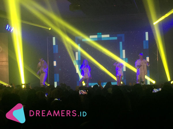 Cover Taeyeon dan WINNER Hingga Powerful Rap, Kecenya Penampilan Solo K.A.R.D di #WildKardTourinJKT