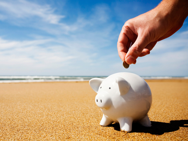How to Save Money While on Vacation