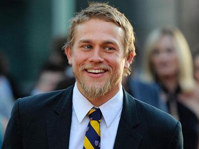 Bintangi Film Erotis, Charlie Hunnam Tak Ingin Main-main