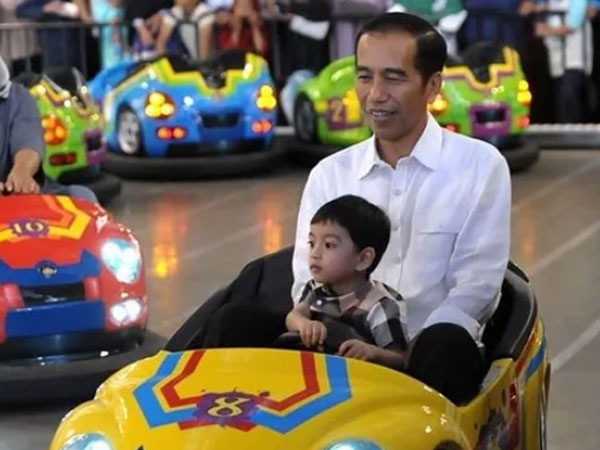 Jengahnya Jokowi Dituding Jan Ethes Adalah Bahan Kampanye: Dia Itu Cucu Saya!