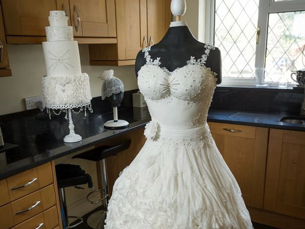 Punya Detail Luar Biasa, Kue Ini Terlihat Seperti Gaun Pernikahan Sungguhan