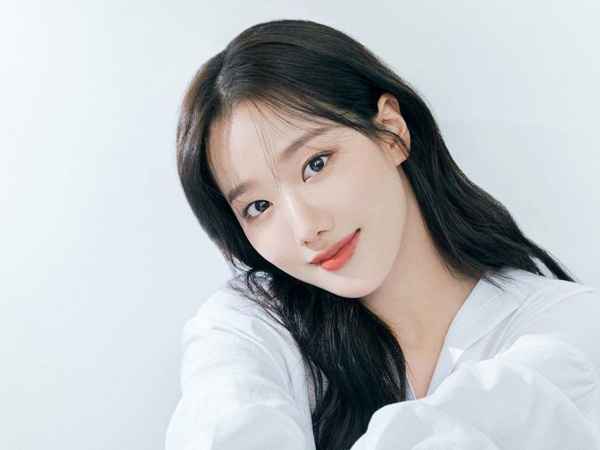 Lee Naeun eks APRIL Dikonfirmasi Bintangi Drama 'i Shopping'