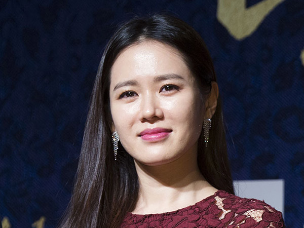 Son Ye Jin Dikabarkan Bintangi Drama Terbaru Sutradara 'Pretty Noona Who Buys Me Food'