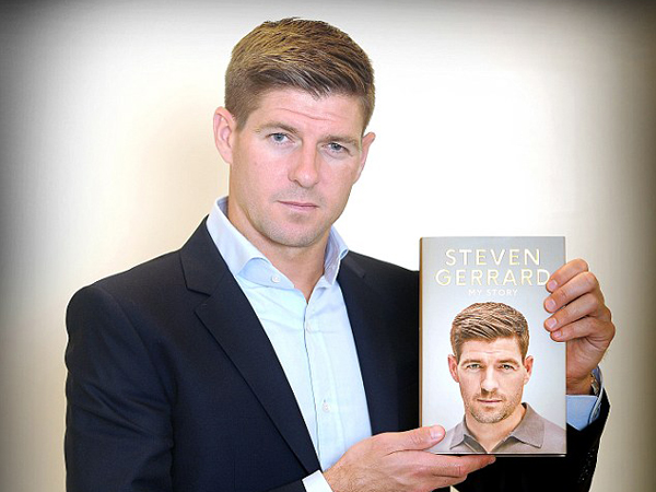 Steven Gerrard Curhat Lewat Buku Berjudul 'My Story'