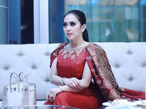 Reaksi Manajer Saat Nama Syahrini Disebut dalam Sidang Korupsi