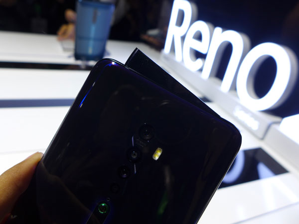 Melihat Keunggulan Fitur Ultra Dark Mode di Oppo Reno2