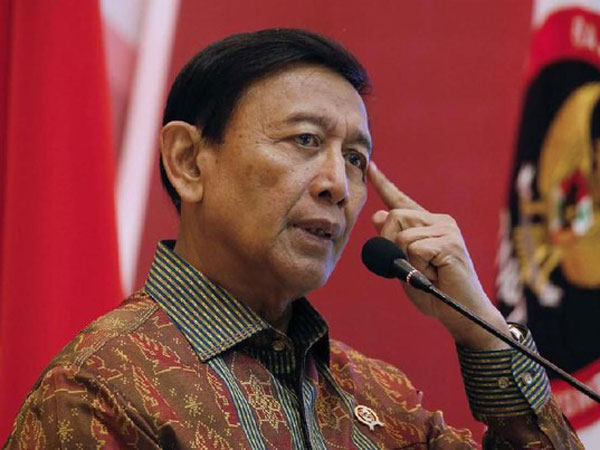 Video Detik-detik Penusukan Menko Polhukam Wiranto, Pelaku Terpapar ISIS?