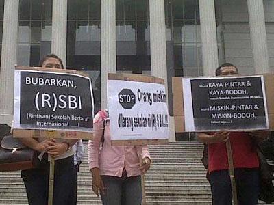 Dinilai Diskriminatif, Sekolah RSBI dan SBI di Batalkan