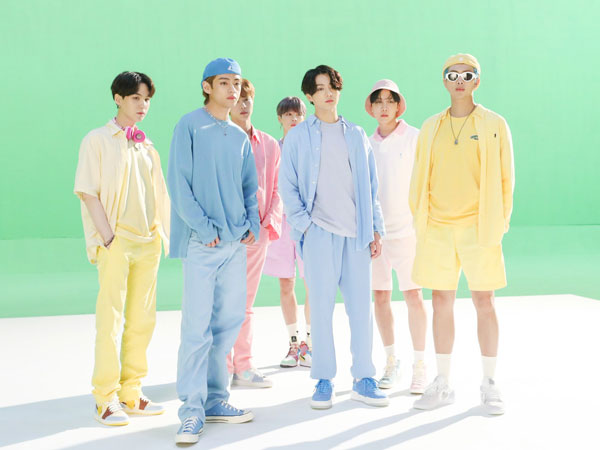 Outfit BTS di MV ‘Dynamite’ Dilelang untuk Bantu Pekerja Musik Terdampak COVID-19