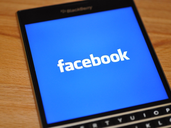 Setelah WhatsApp, Kini Giliran Facebook yang Akan Tinggalkan BlackBerry