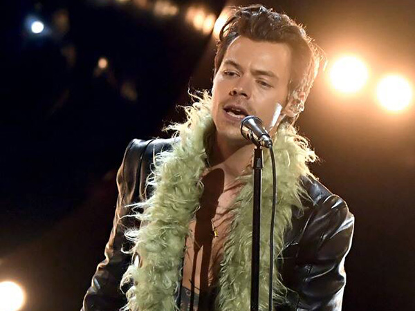 Harry Styles Raih Piala Grammy Pertama