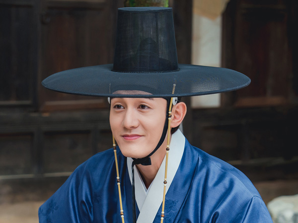 Lee Ki Woo Tunjukkan Pesona Idaman Wanita di Drama ‘Knight Flower’