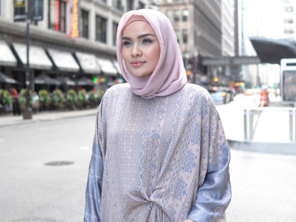 Dikenal Sebagai 'Ratu Pastel', Desainer Muslimah Ini Siap Tembus Pasar Fashion Korea Selatan!