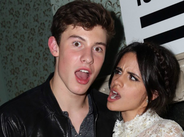 Main di Pantai, Shawn Mendes dan Camila Cabello Kepergok Ciuman Lagi Usai Bantah Pacaran