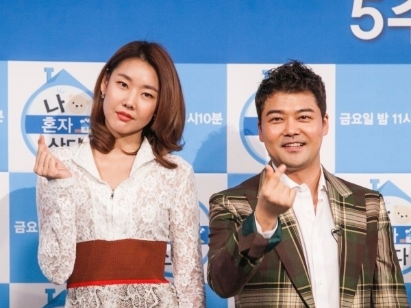 Putus, Jun Hyun Moo dan Han Hye Jin Kompak Hiatus dari Variety 'I Live Alone'