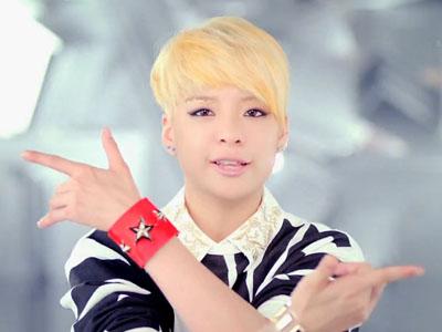 Penampilan Tomboynya Diledek, Amber f(x) Menangis!