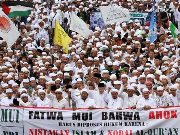 Netizen Tolak Aksi Unjuk Rasa, #NggakIkutDemo Trending Topic di Twitter Indonesia