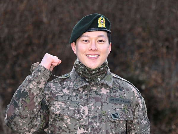Jang Ki Yong Resmi Menyelesaikan Wajib Militer Sebagai Tentara Aktif