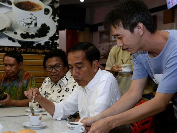 Aksi Sigap Paspampres Antisipasi Ancaman Racun Terhadap Jokowi yang Hobi Mendadak Kuliner