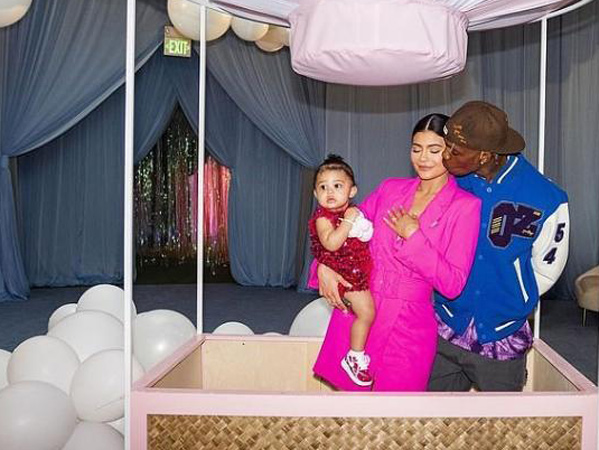 Melihat Megahnya 'Stormi World', Pesta Ulang Tahun Anak Kylie Jenner yang Mirip Taman Bermain