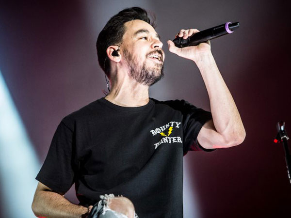 Mike Shinoda Rilis EP Sebagai Tribut untuk Chester Bennington