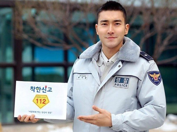 Tampil Gagah, Siwon Super Junior Kampanyekan Anti Kekerasan Terhadap Anak-Anak