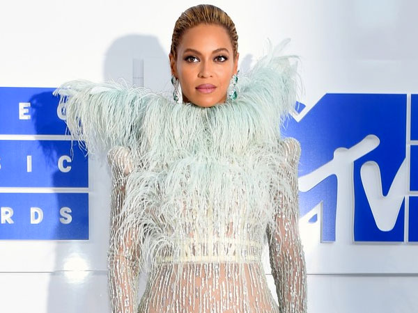 Minum Wine Pasca Melahirkan, Beyonce Knowles Dihujat Habis-habisan!